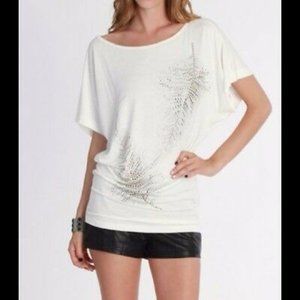 NEW Stylish Boatneck Top with Leaf Design Size Medium
